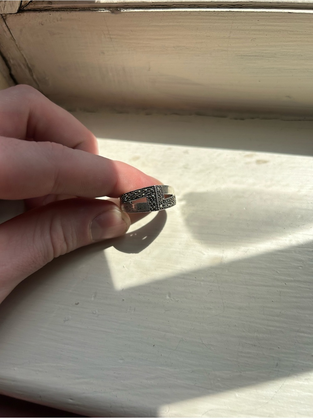 Beautifully Unique 925 Ring